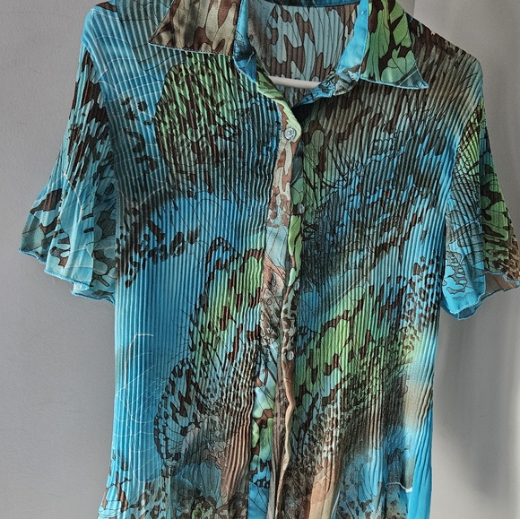 Monarch Butterfly Print Button up shirt ♡ - Picture 2 of 6